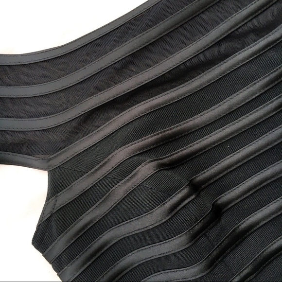 Vintage 90s Black Mesh Off The Shoulder Crop Top - Picture 4 of 8